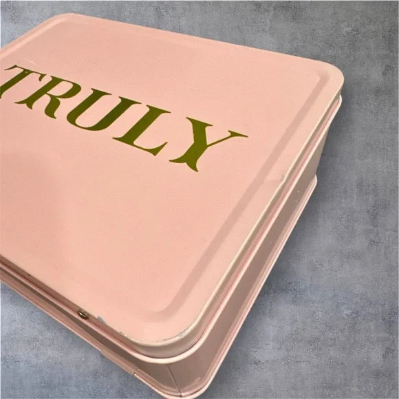 Truly Beauty Pink metal  Lunch Box - Picture 7 of 7